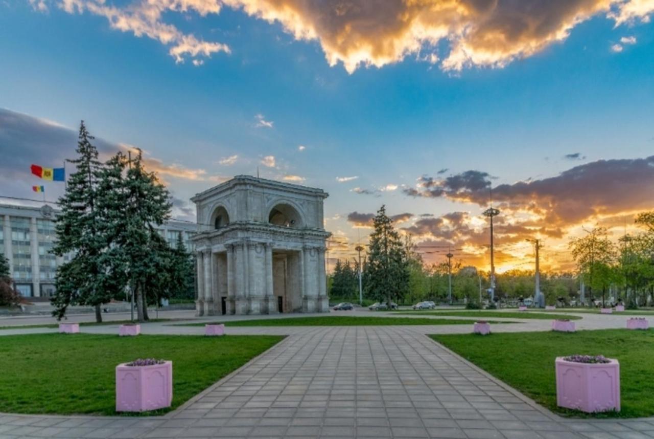 Ultracentral Armeneasca Street Chisinau Eksteriør bilde